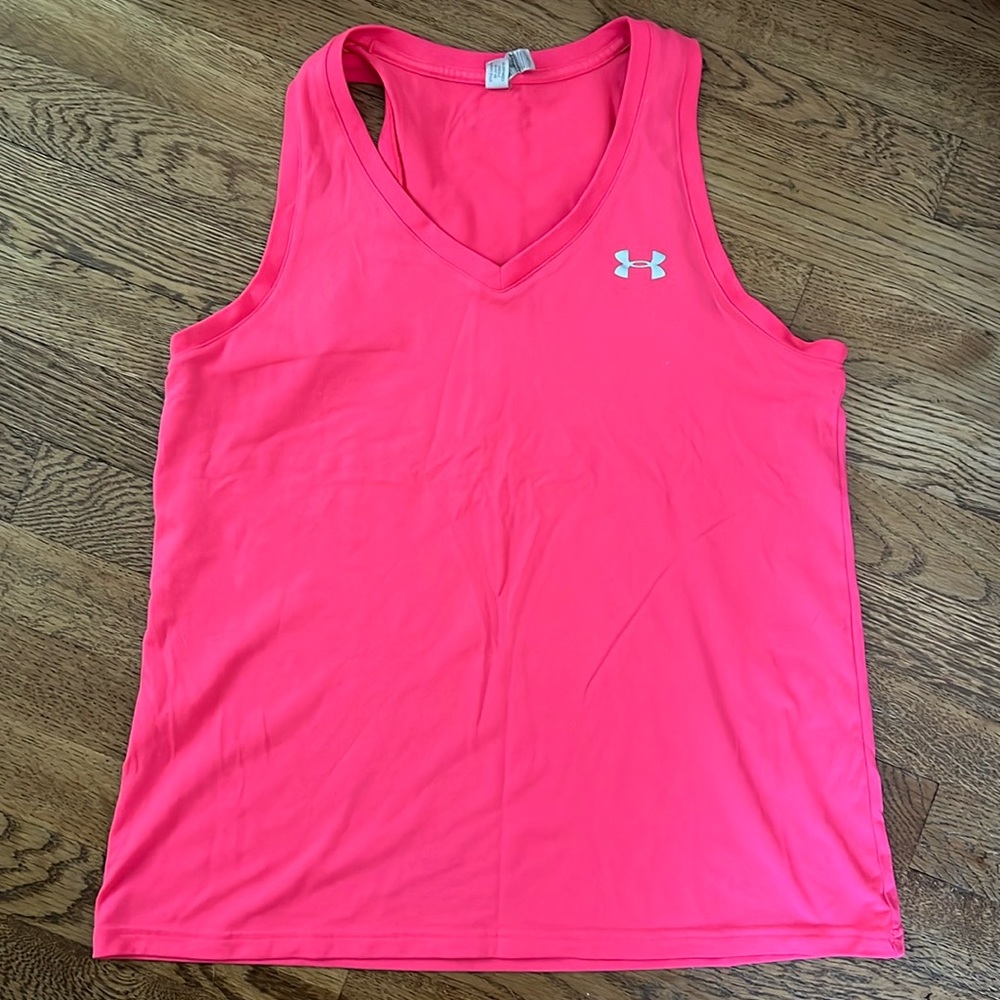 UNDER ARMOUR Size Medium Pink Heart Gear Tank